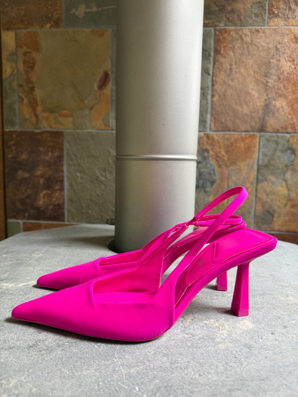 ZARA Fuchsia Slingback Heels - Picture 2 of 12